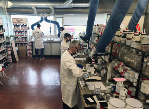 L’arte di proteggere: personalizzazione e ampiezza di gamma per le vernici industriali